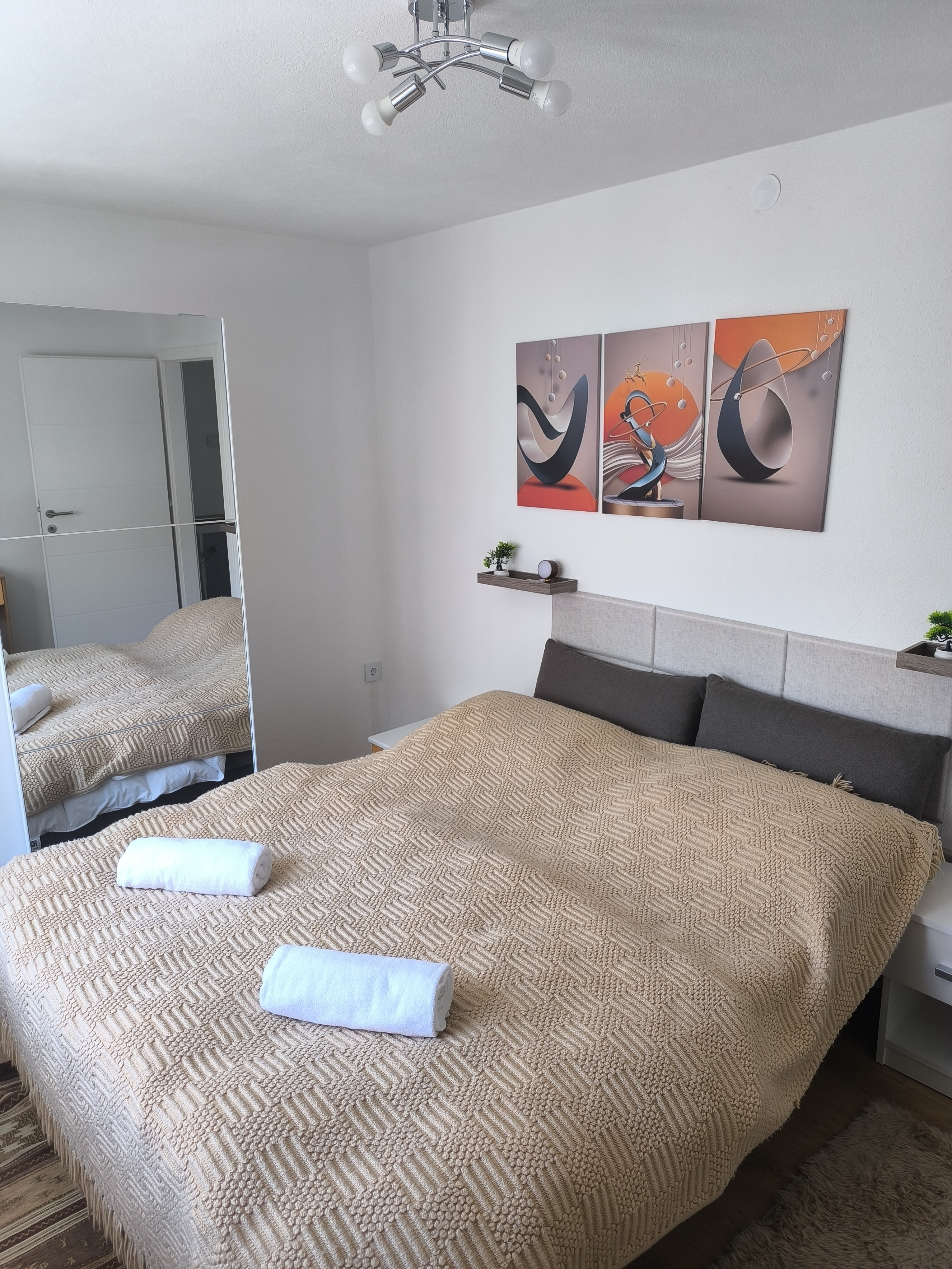 Modern Duplex Home — fotografija 4